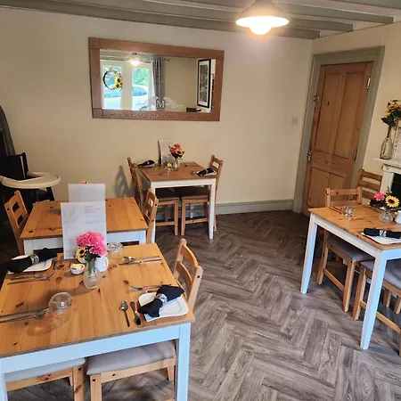 Couette-café Mulgrave Country 3*